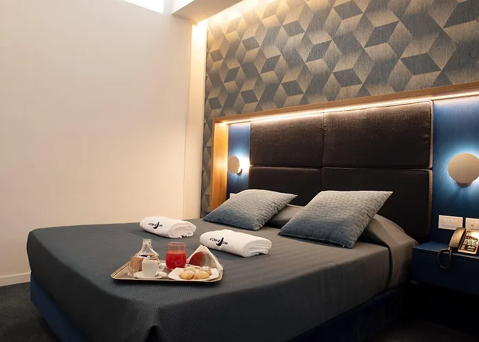 Al Chiar Di Luna 4*