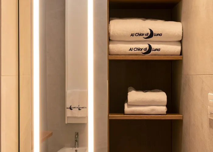 بيت ضيافة Al Chiar Di Luna مونت دي بروسيده