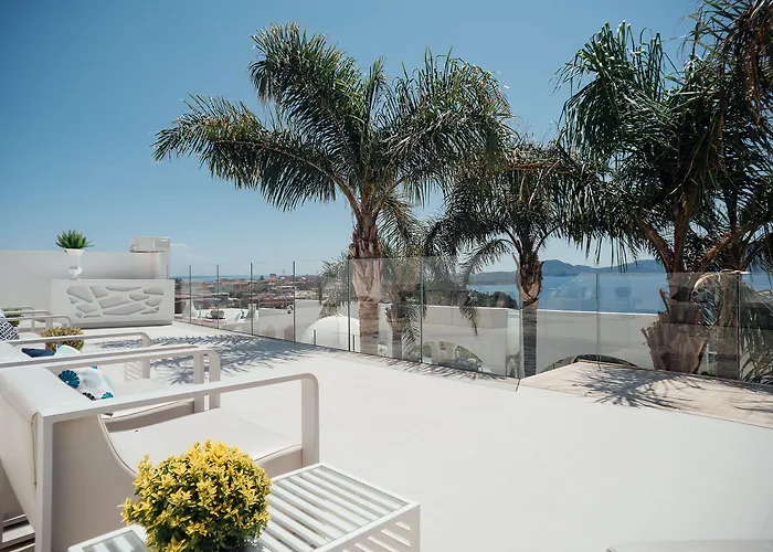 Al Chiar Di Luna بيت ضيافة